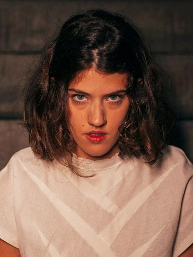 Бела Лейндекер